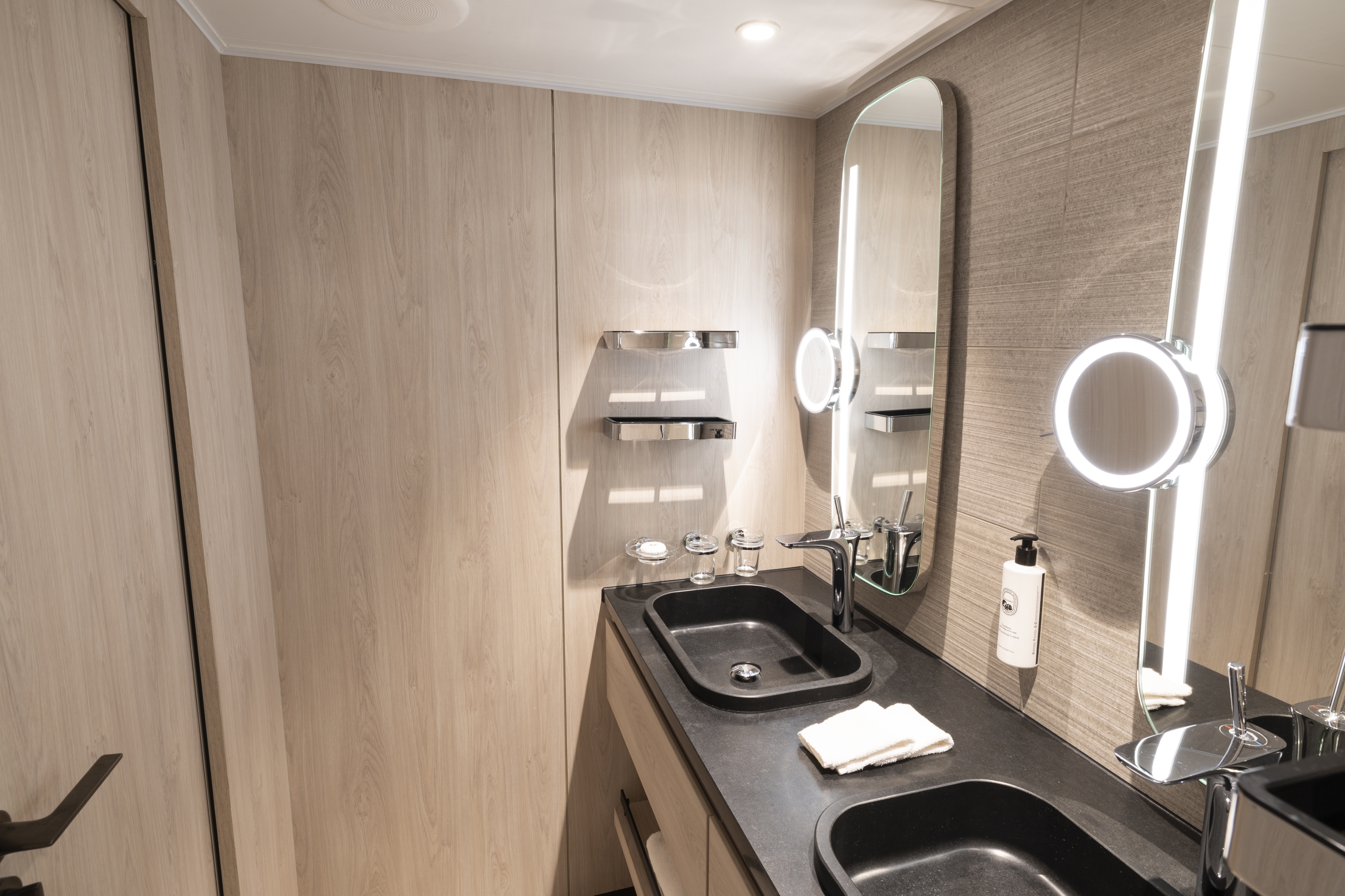 Alizé Stateroom with balcony